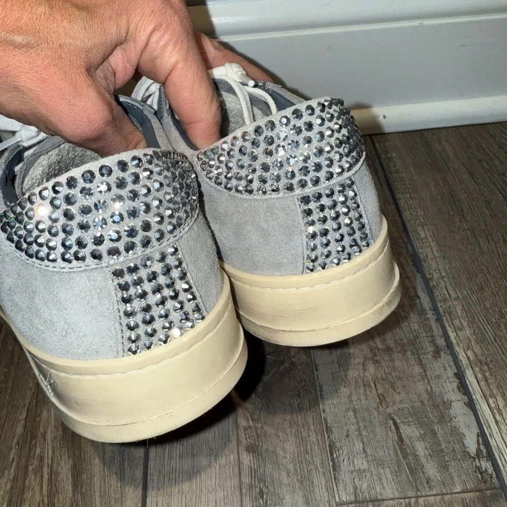 P448 Women’s Low Tops Size 7 (37) EUC - Picture 5 of 7